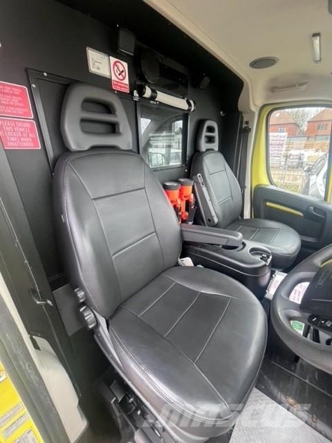 Fiat Ducato A&E Fiat Ducato A&E Vehicle with Stryker Pr Ambulancias