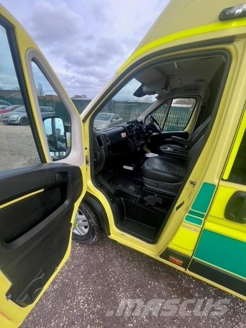 Fiat Ducato A&E Fiat Ducato A&E Vehicle with Stryker Pr Ambulancias