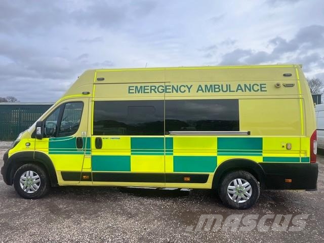 Fiat Ducato A&E Fiat Ducato A&E Vehicle with Stryker Pr Ambulancias
