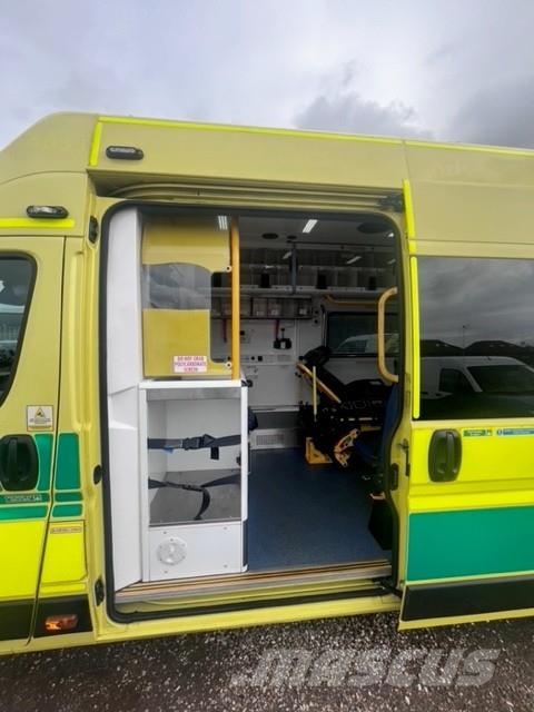 Fiat Ducato A&E Fiat Ducato A&E Vehicle with Stryker Pr Ambulancias