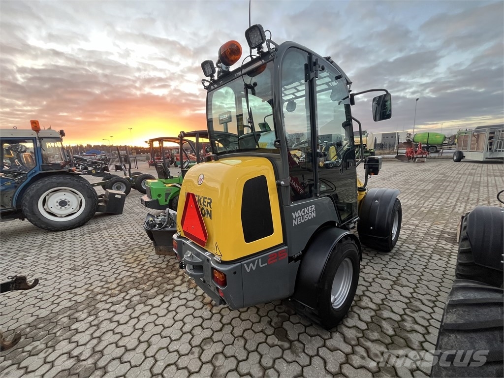 Wacker Neuson WL 25 SMS-fäste Skid steer mini utovarivači