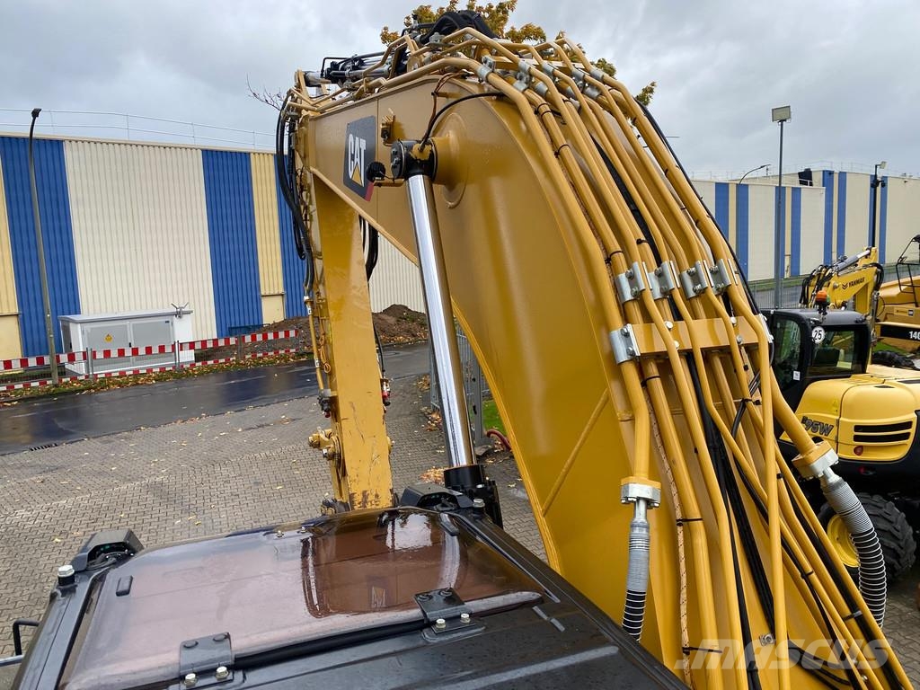 CAT 330 NG . Raupenbagger