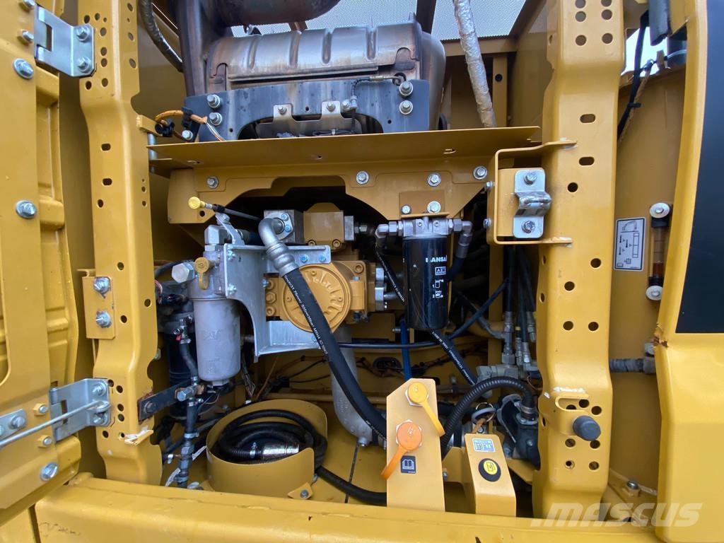 CAT 330 NG . Crawler excavators