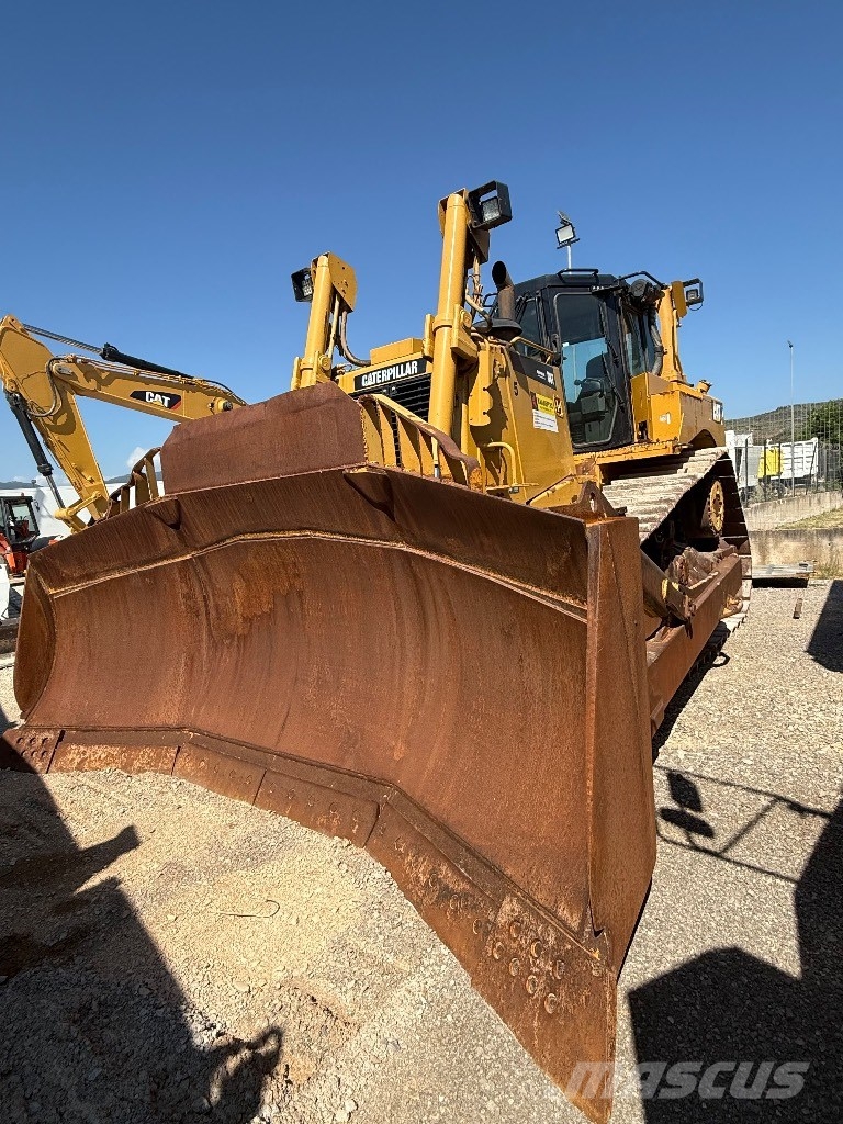 CAT D8T ブルドーザー