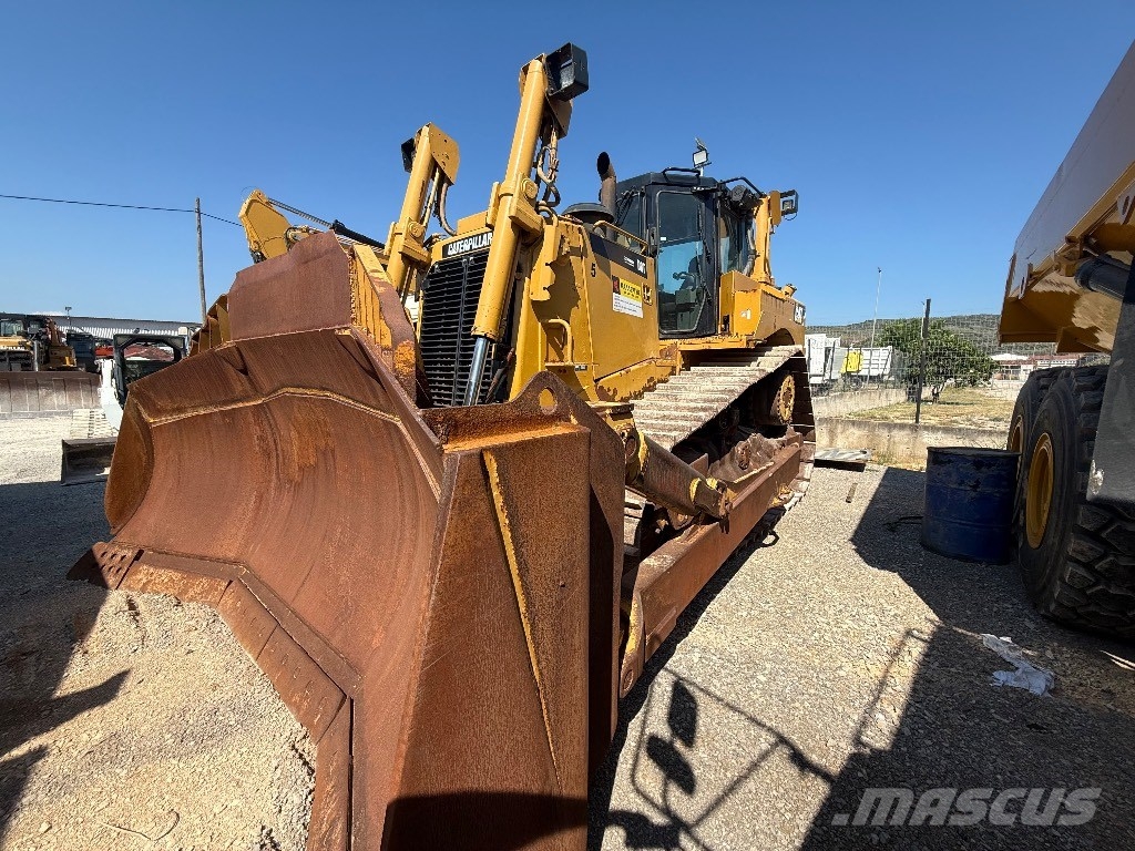CAT D8T ブルドーザー