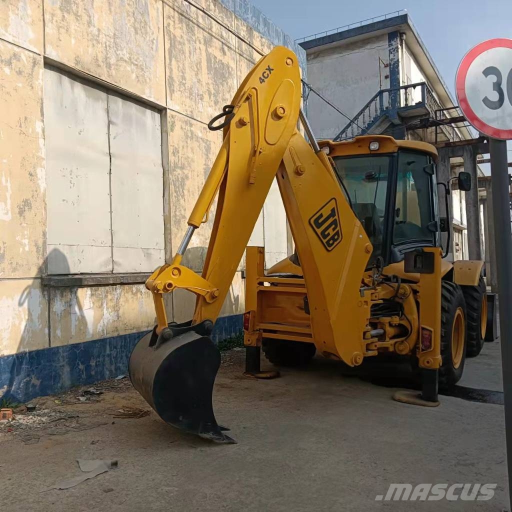 JCB 4CX Ekskavaatorlaadurid