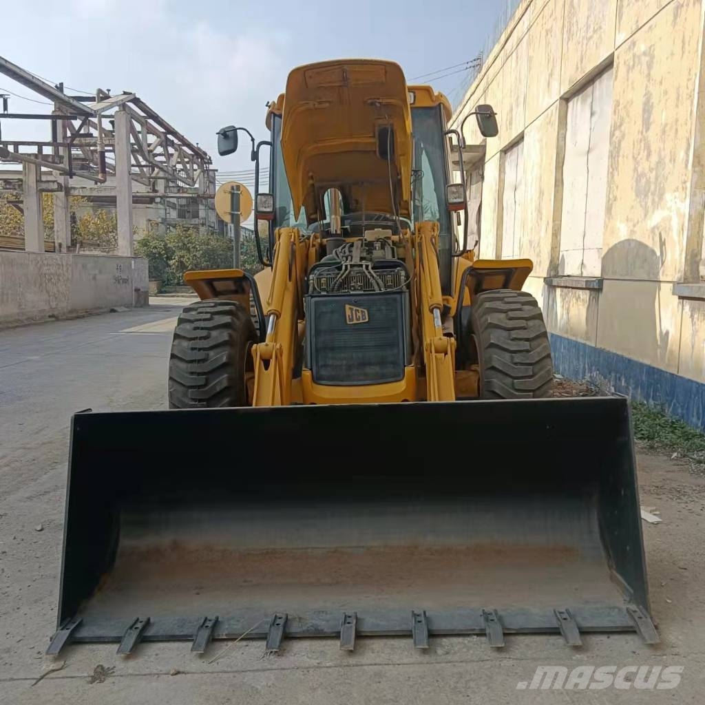 JCB 4CX Ekskavaatorlaadurid