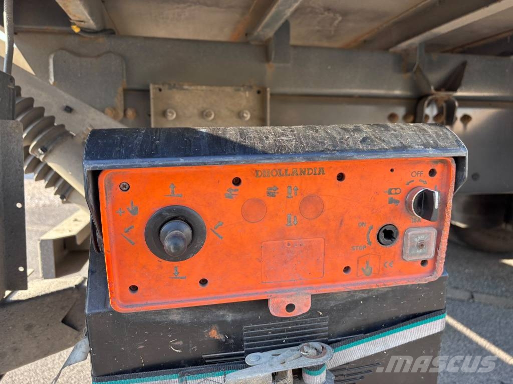 Renault D Wide Flatbed / Dropside trucks