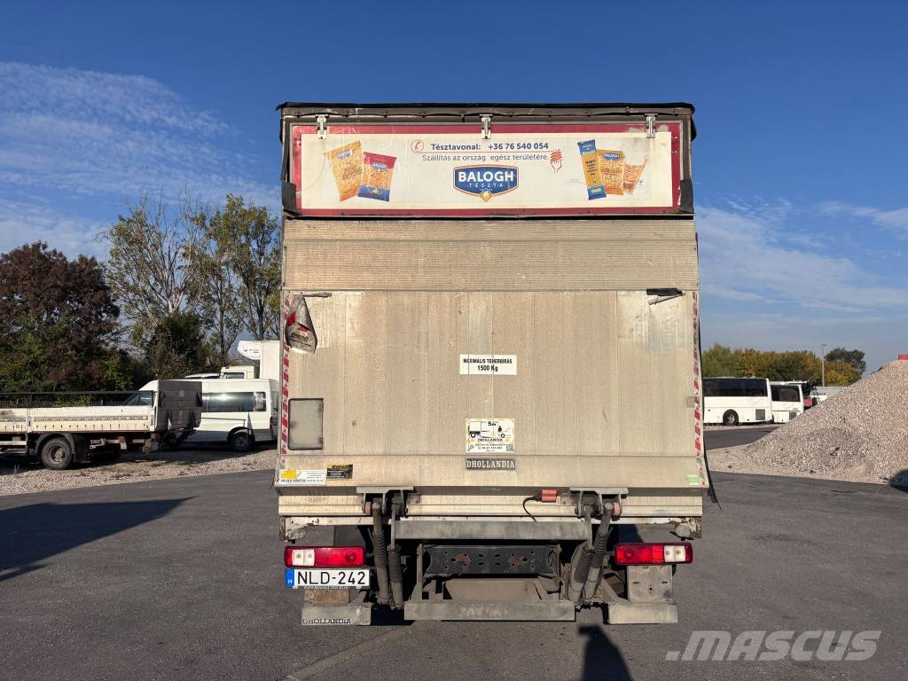Renault D Wide Flatbed / Dropside trucks