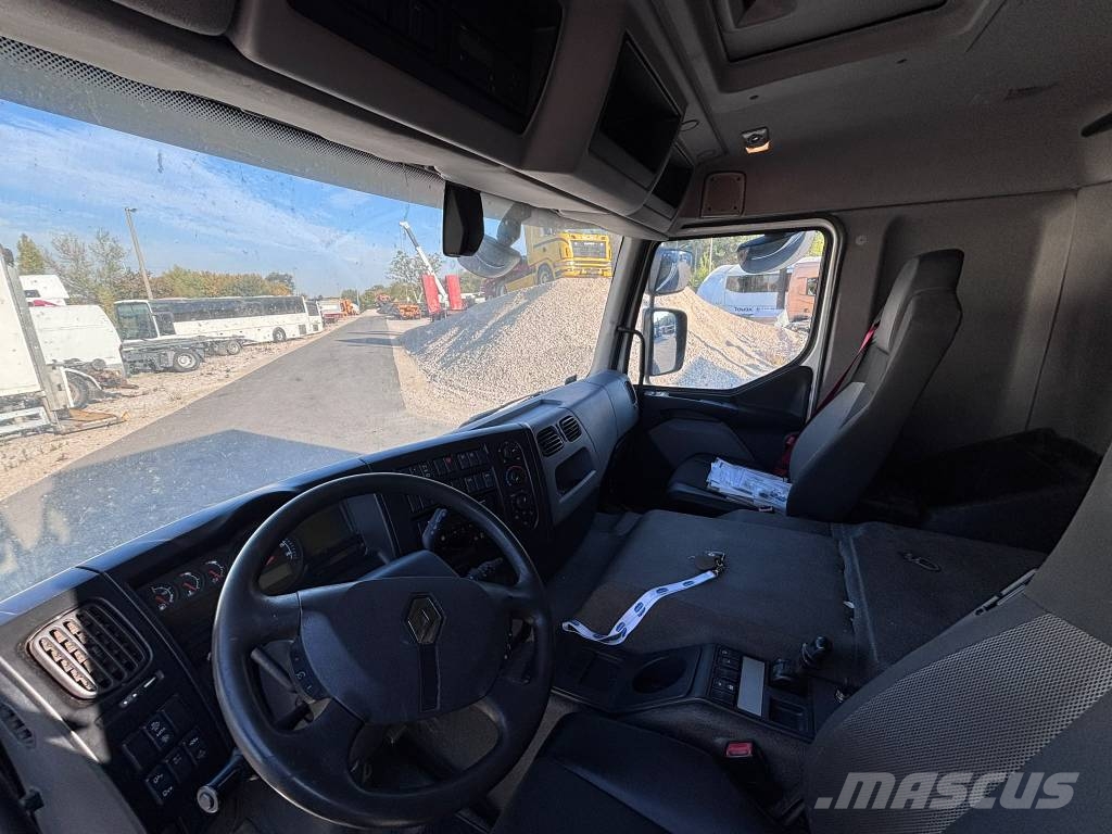 Renault D Wide Flatbed / Dropside trucks