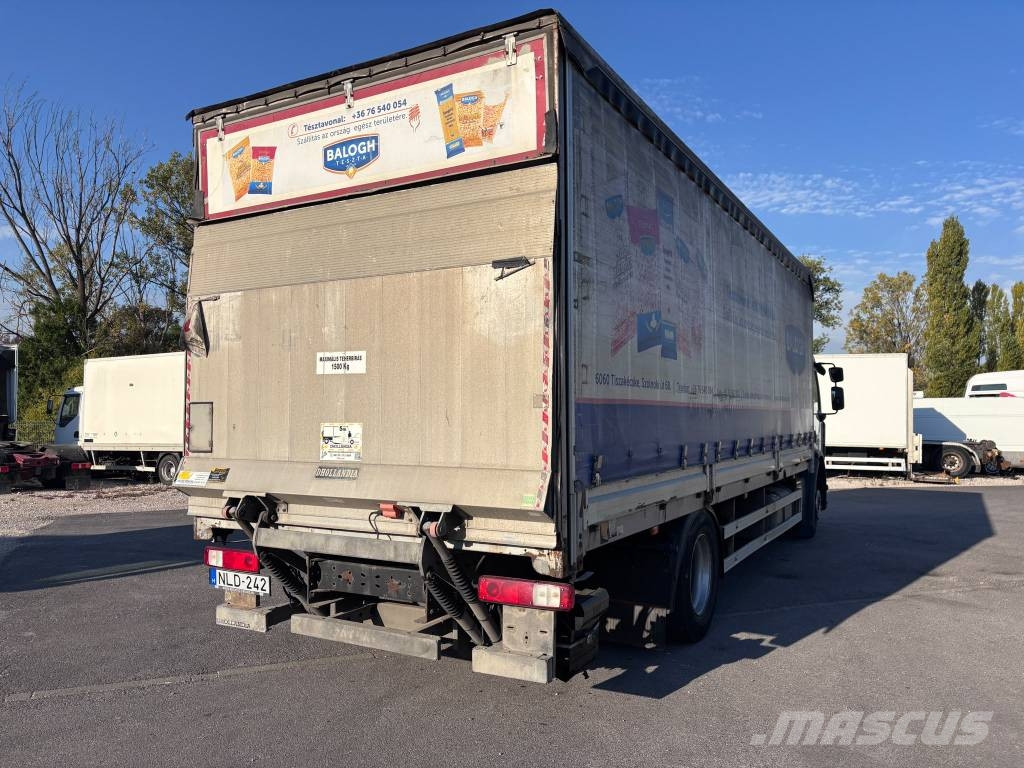 Renault D Wide Flatbed / Dropside trucks