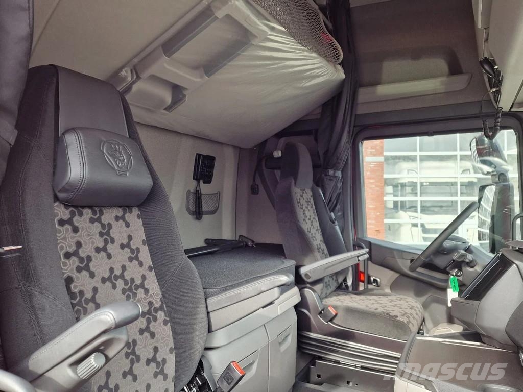Scania S460 Highline 4x2 - Lowdeck - New - Retarder - Nig وحدات الجر