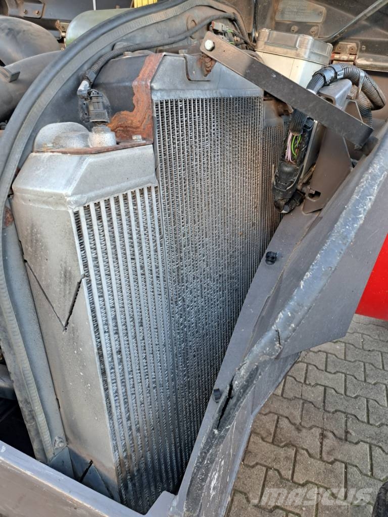 Manitou MLT 735-120 LSU PS معدات مناولة لأغراض الزراعة