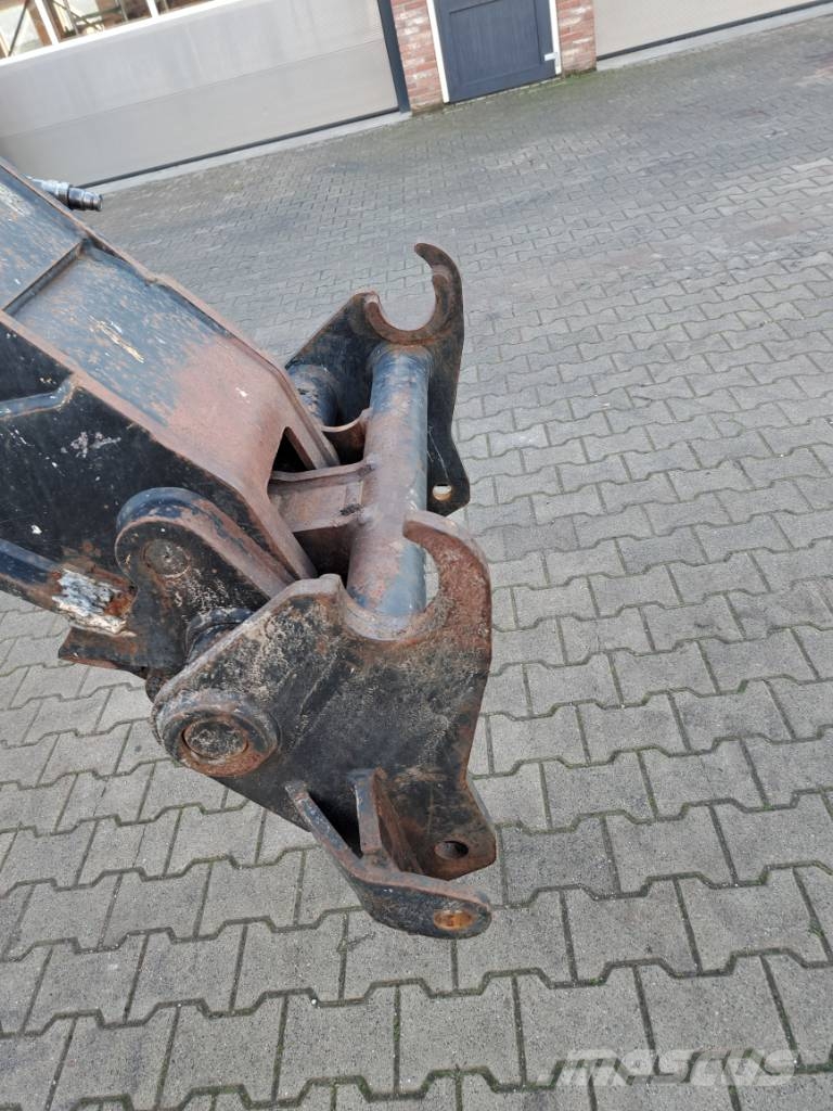 Manitou MLT 735-120 LSU PS معدات مناولة لأغراض الزراعة