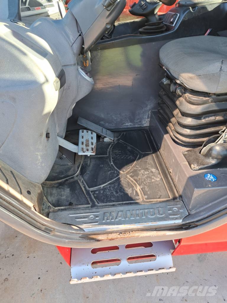 Manitou MLT 735-120 LSU PS معدات مناولة لأغراض الزراعة