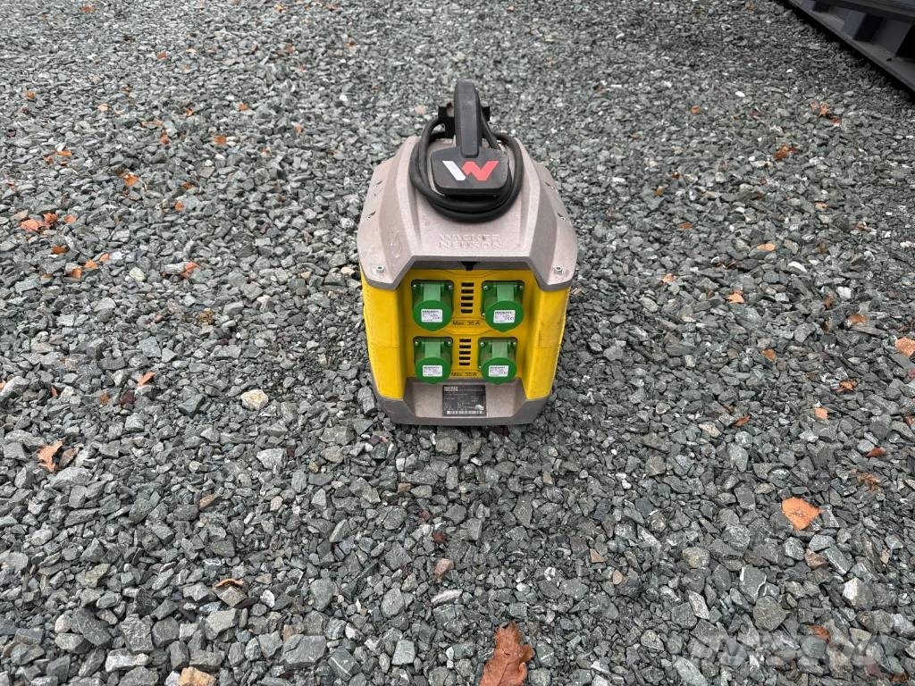 Wacker Neuson FUH70/4/042 SC Stroje na výrobu betonových prefabrikátů