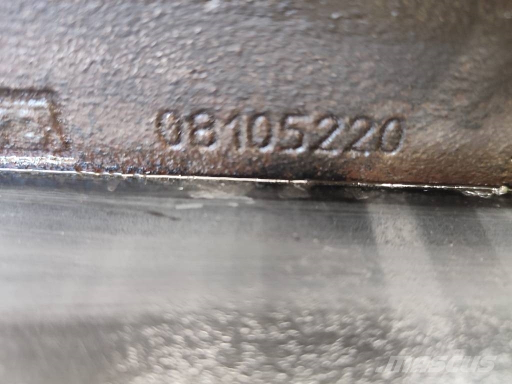 Manitou Hydraulic distributor 08105220 Manitou MLT 737 Hydraulics