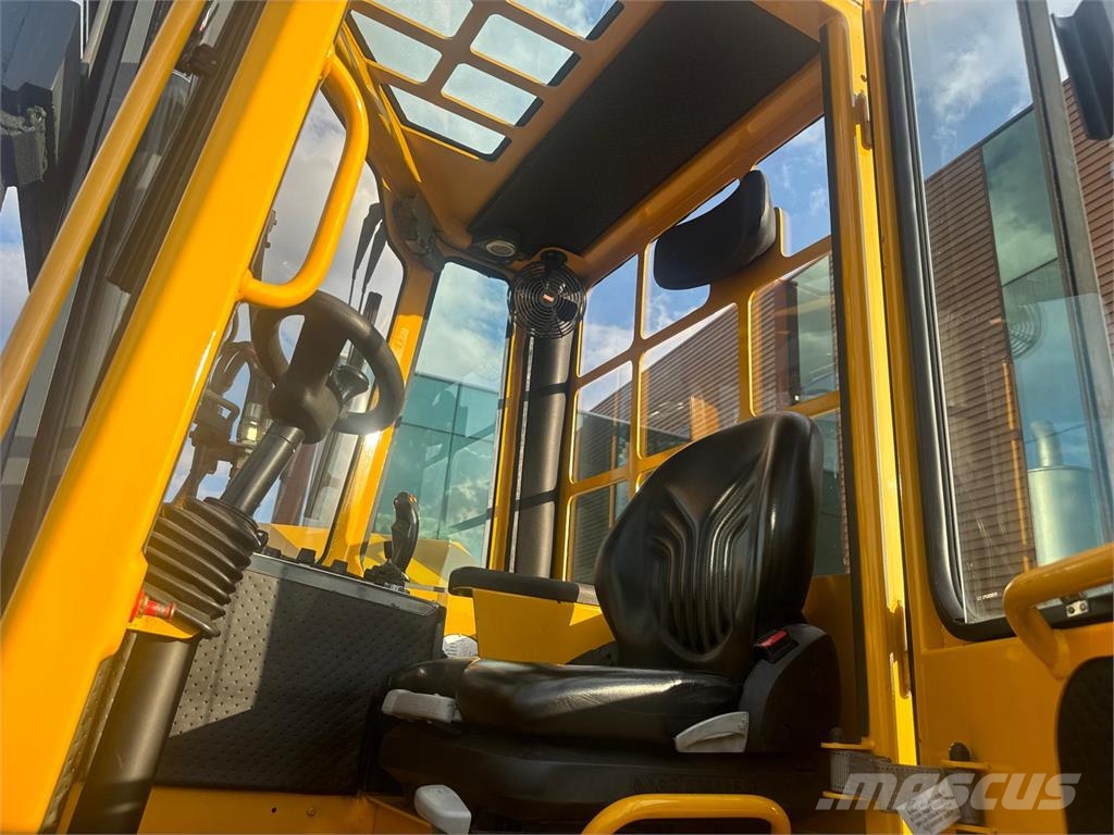 Combilift C6000 //LPG // 2017 year // Very good condition 4-way reach truck