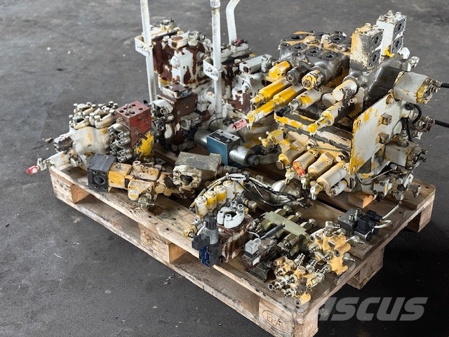 Komatsu PC 600 LC-6 USEED HYDRAULIC PARTS Υδραυλικά
