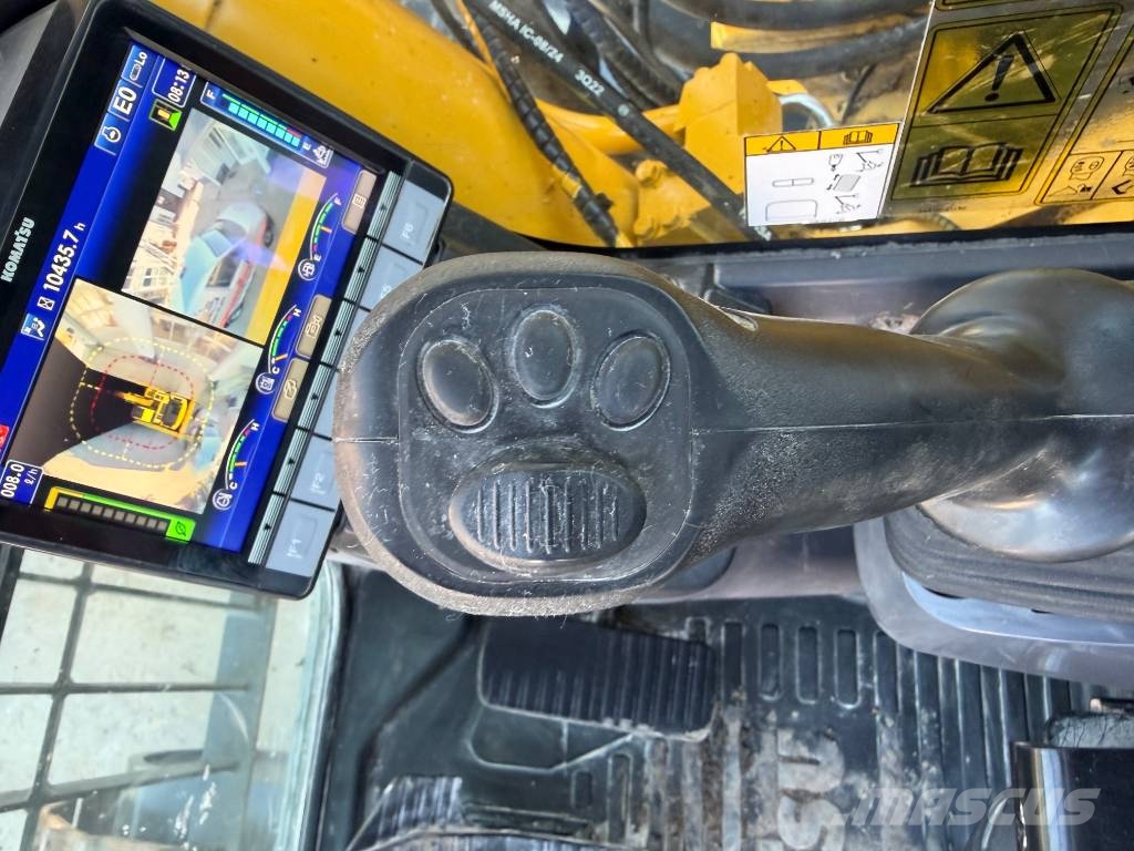 Komatsu PC 490 LC-11E0 حفارات زحافة