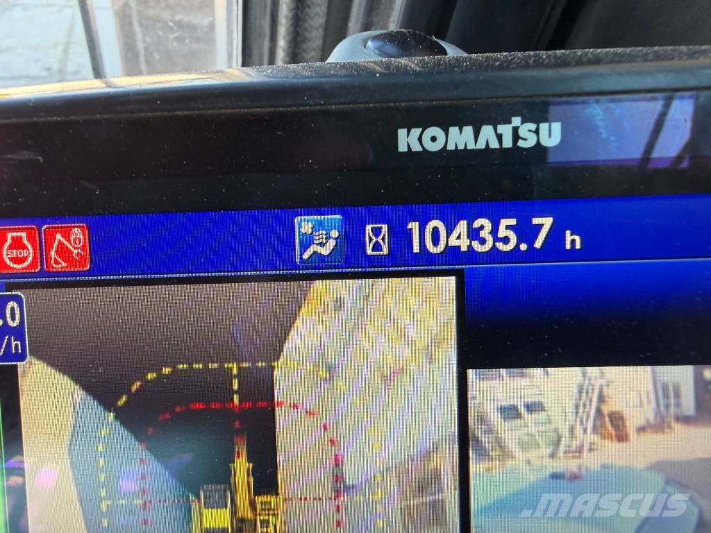 Komatsu PC 490 LC-11E0 حفارات زحافة