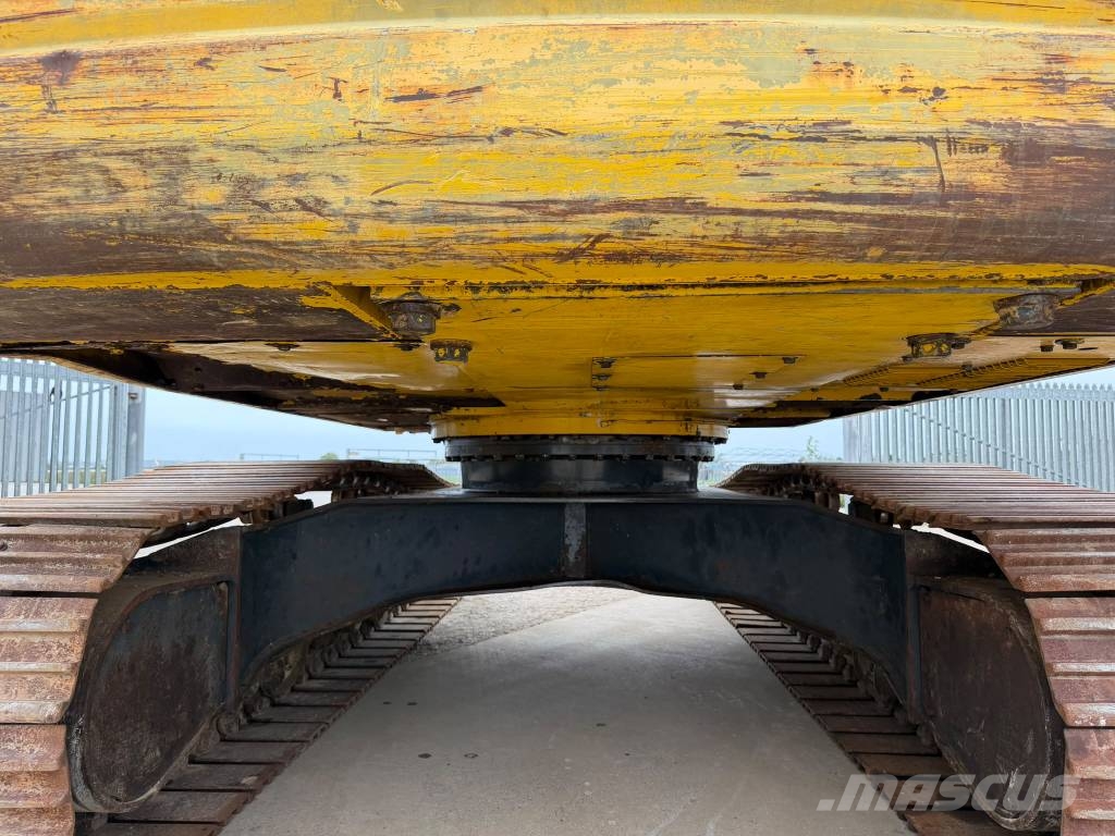 Komatsu PC 210 LC-7K Kāpurķēžu ekskavatori