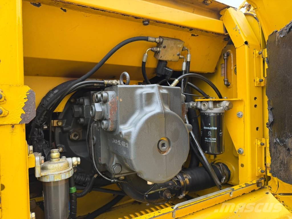 Komatsu PC 210 LC-7K Kāpurķēžu ekskavatori