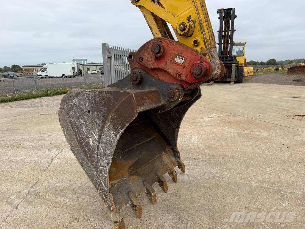 Komatsu PC 210 LC-7K Kāpurķēžu ekskavatori