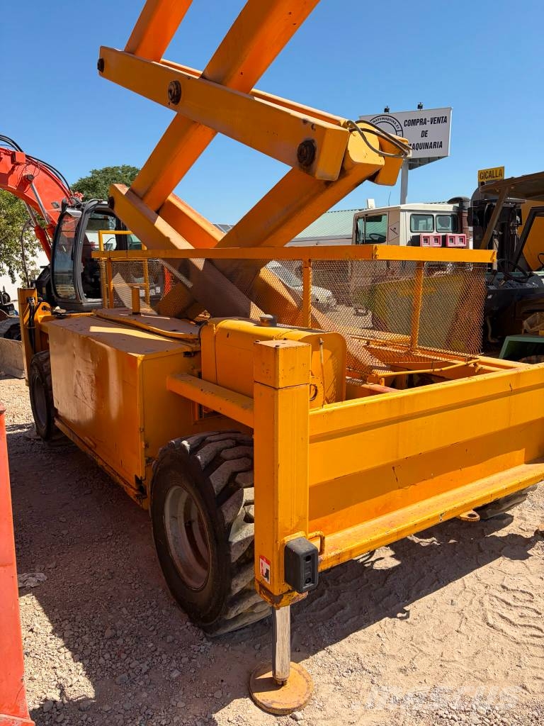 Liftlux SL 125-22 LD 4WDS رافعات مقصية الشكل