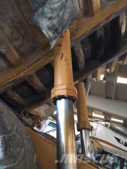CAT 773 B 초대형 덤프 트럭