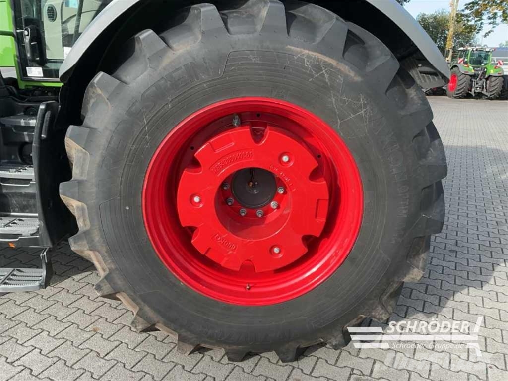 Fendt 728 VARIO GEN7 PROFI PLUS Traktorji