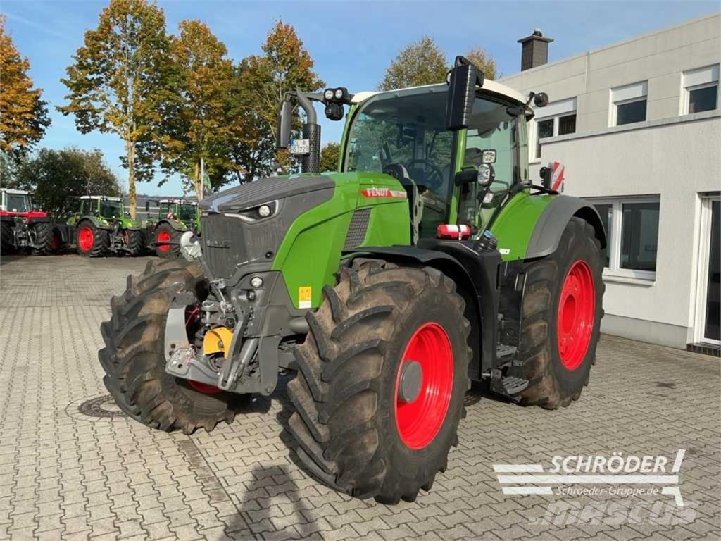 Fendt 728 VARIO GEN7 PROFI PLUS Traktorji