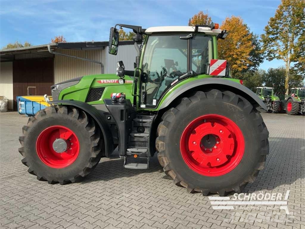 Fendt 728 VARIO GEN7 PROFI PLUS Traktorji