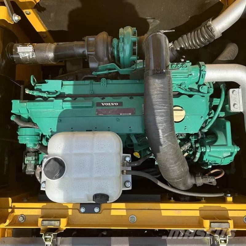 Volvo EC 300 大型油圧ショベル12t以上（パワーショベル・ユンボ）