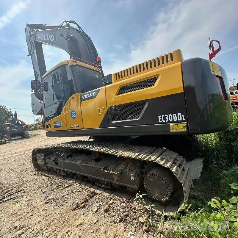 Volvo EC 300 大型油圧ショベル12t以上（パワーショベル・ユンボ）