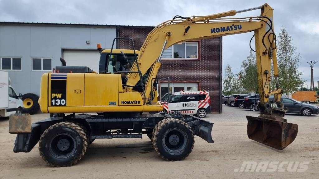 Komatsu PW 130-7K حفارات بعجل