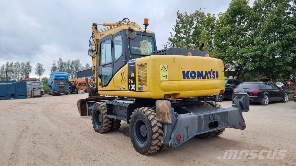 Komatsu PW 130-7K حفارات بعجل