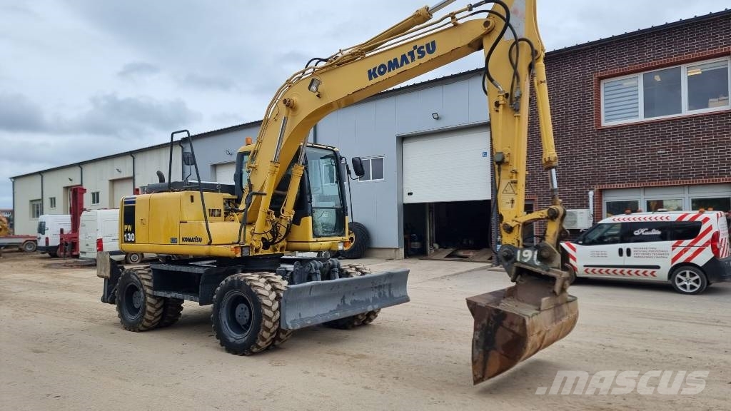 Komatsu PW 130-7K حفارات بعجل