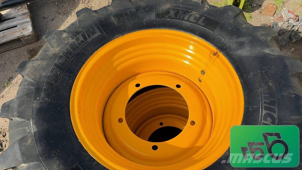 JCB 526 S Wheel R24 Tire Michelin 460/70 17.5L Sitemas Dekk, hjul og felger