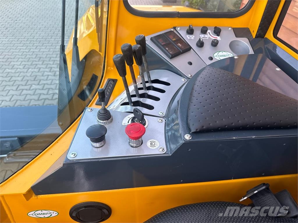 Combilift C4000 //2015 year//LPG / Low mast Nelitietrukit