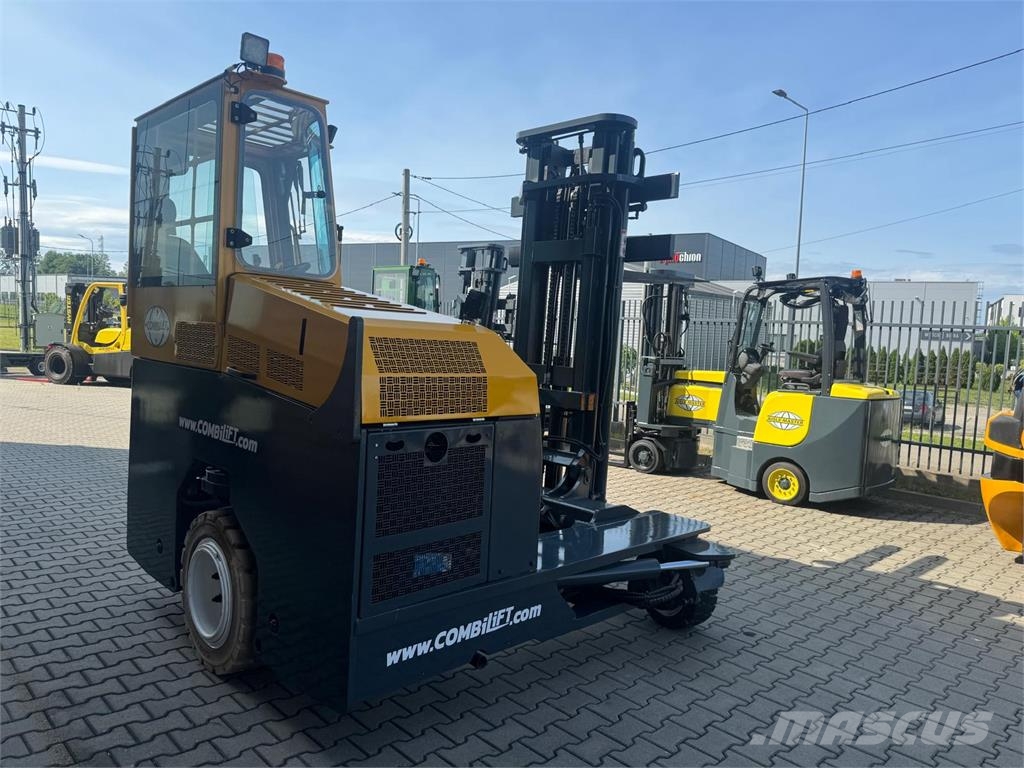 Combilift C4000 //2015 year//LPG / Low mast Four-way truck