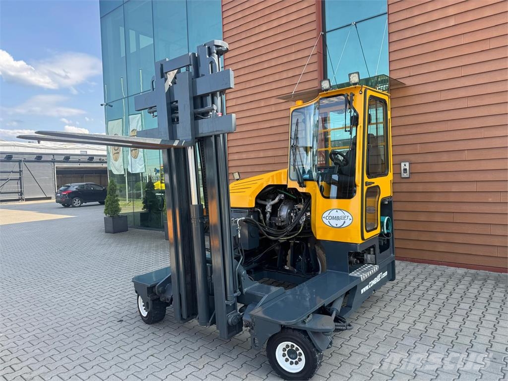 Combilift C4000 //2015 year//LPG / Low mast Four-way truck