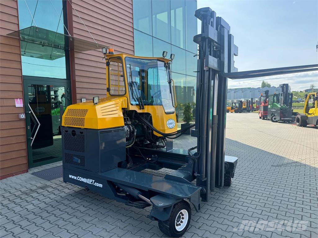 Combilift C4000 //2015 year//LPG / Low mast Four-way truck
