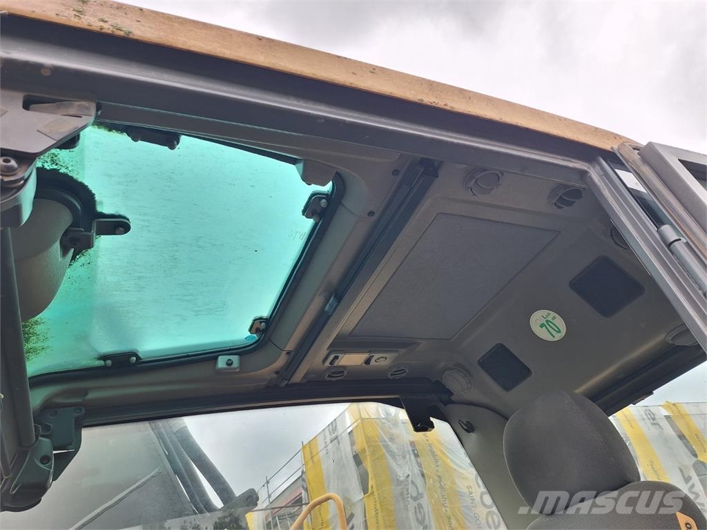 Volvo EC 160 CL Прочие фургоны