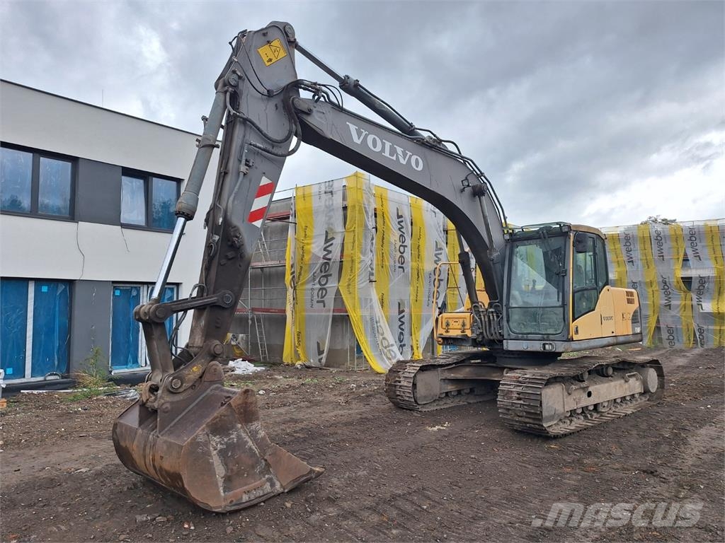 Volvo EC 160 CL Прочие фургоны