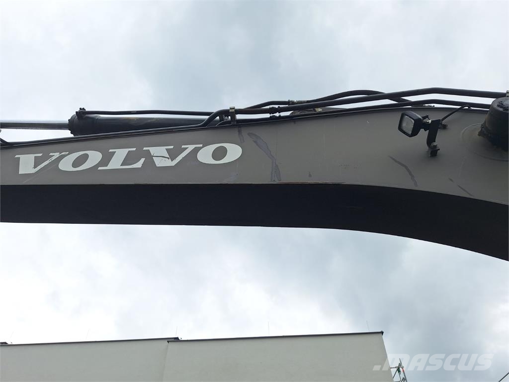 Volvo EC 160 CL Прочие фургоны