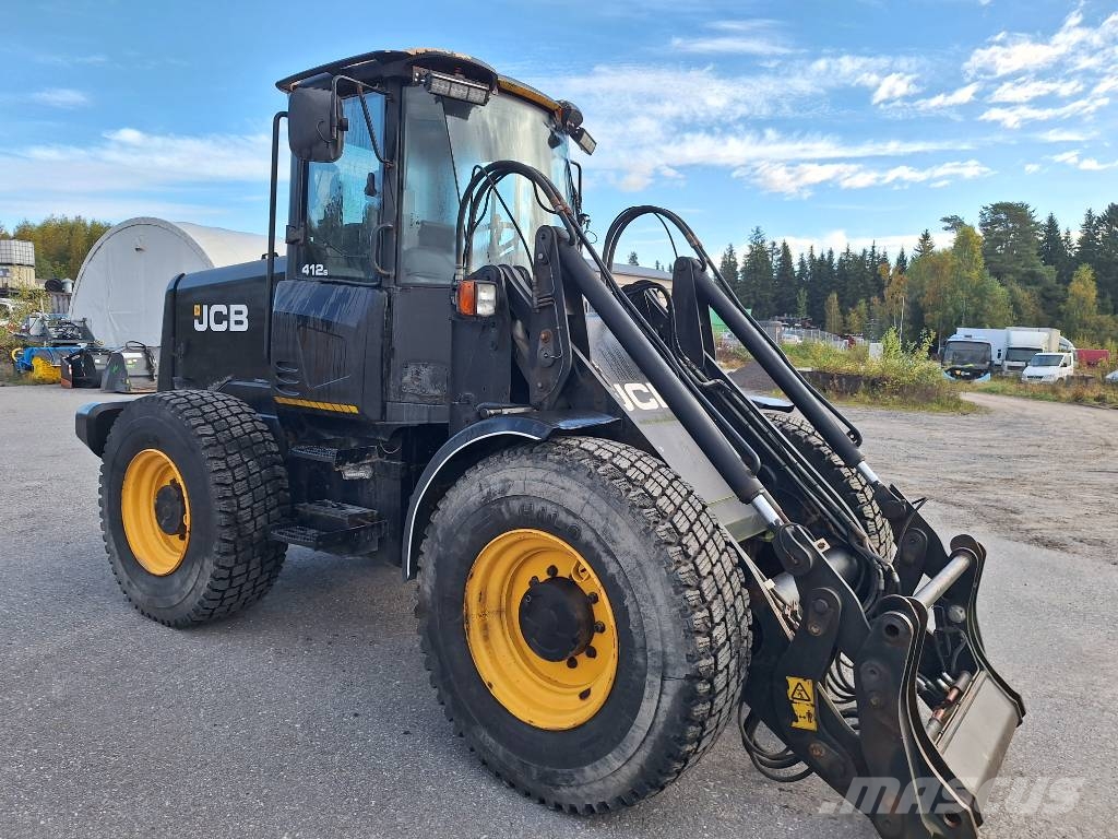 JCB 412 S Iekrāvēji uz riteņiem