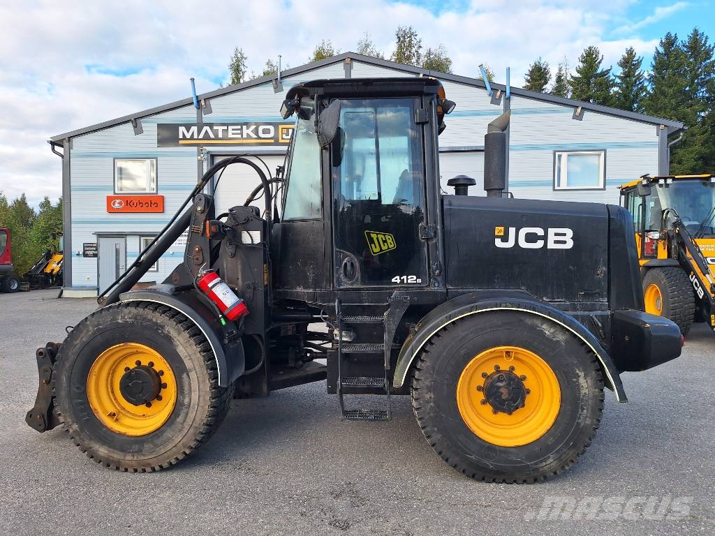 JCB 412 S Iekrāvēji uz riteņiem