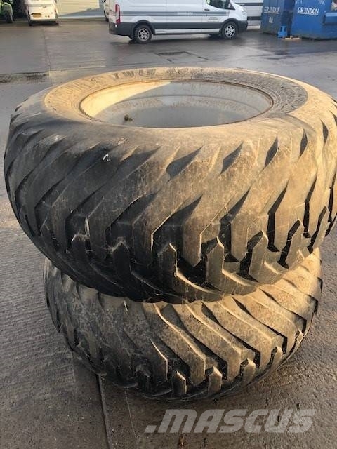 SUNDRIES 2 X 600 FLOATATION TYRES Hjul, Dæk og Fælge