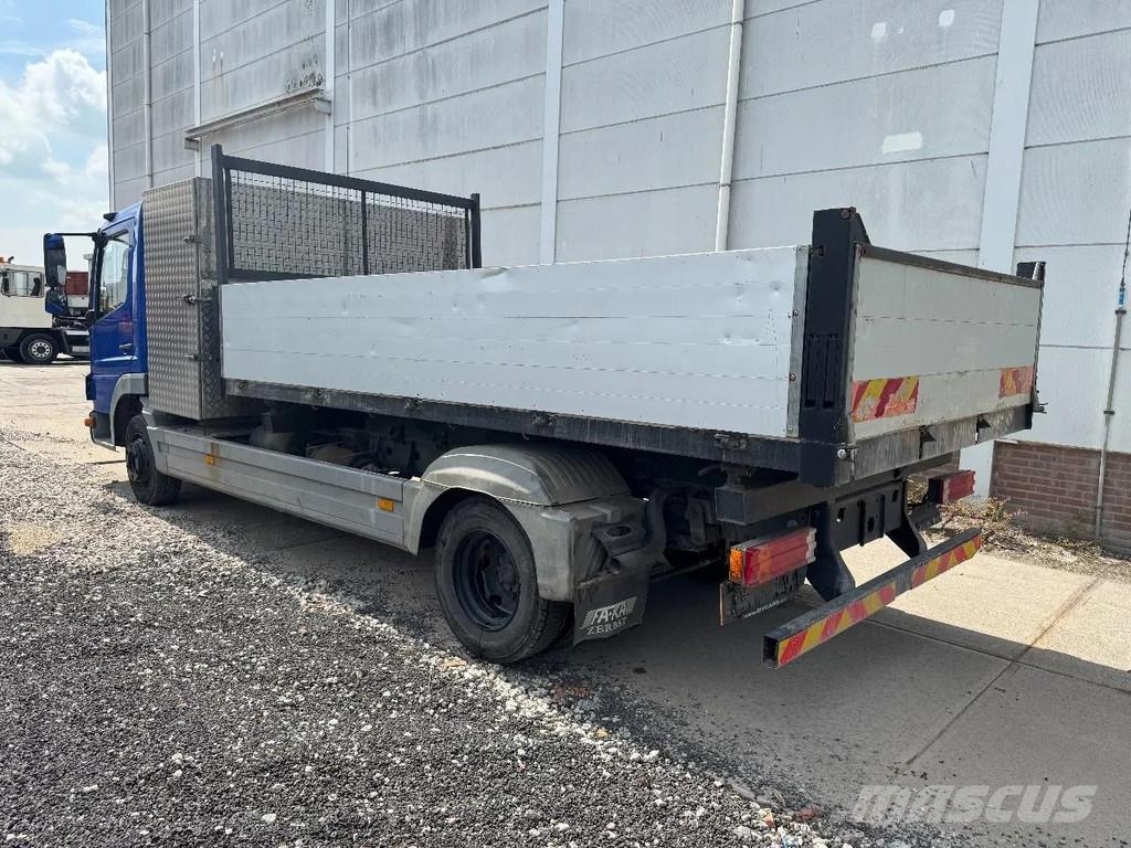 Mercedes-Benz Atego 815 4X2 3 WAY KIPPER FULL STEEL MANUAL GEAR 自卸式货车